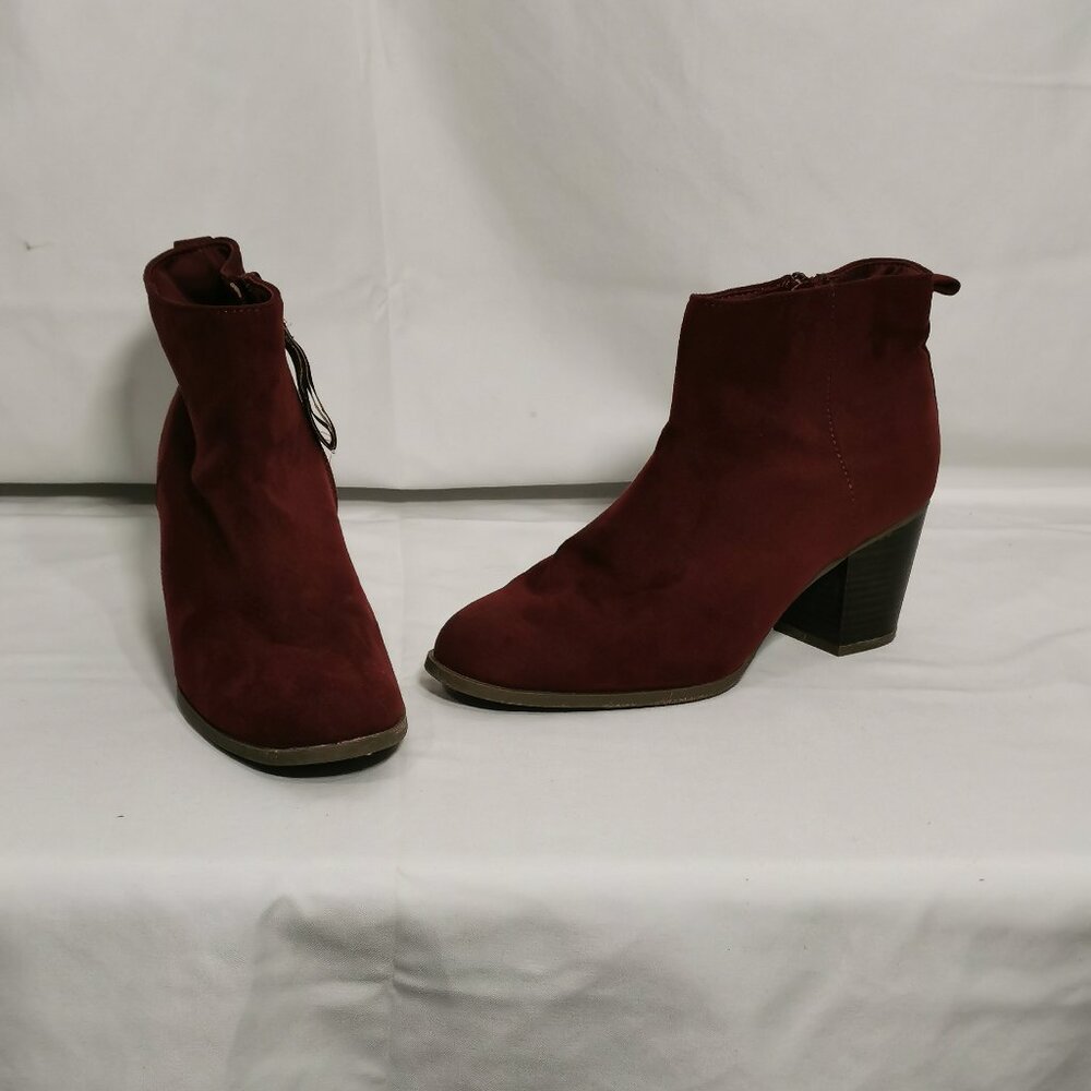 Burgundy Old Navy Booties Size 8 EUC #42